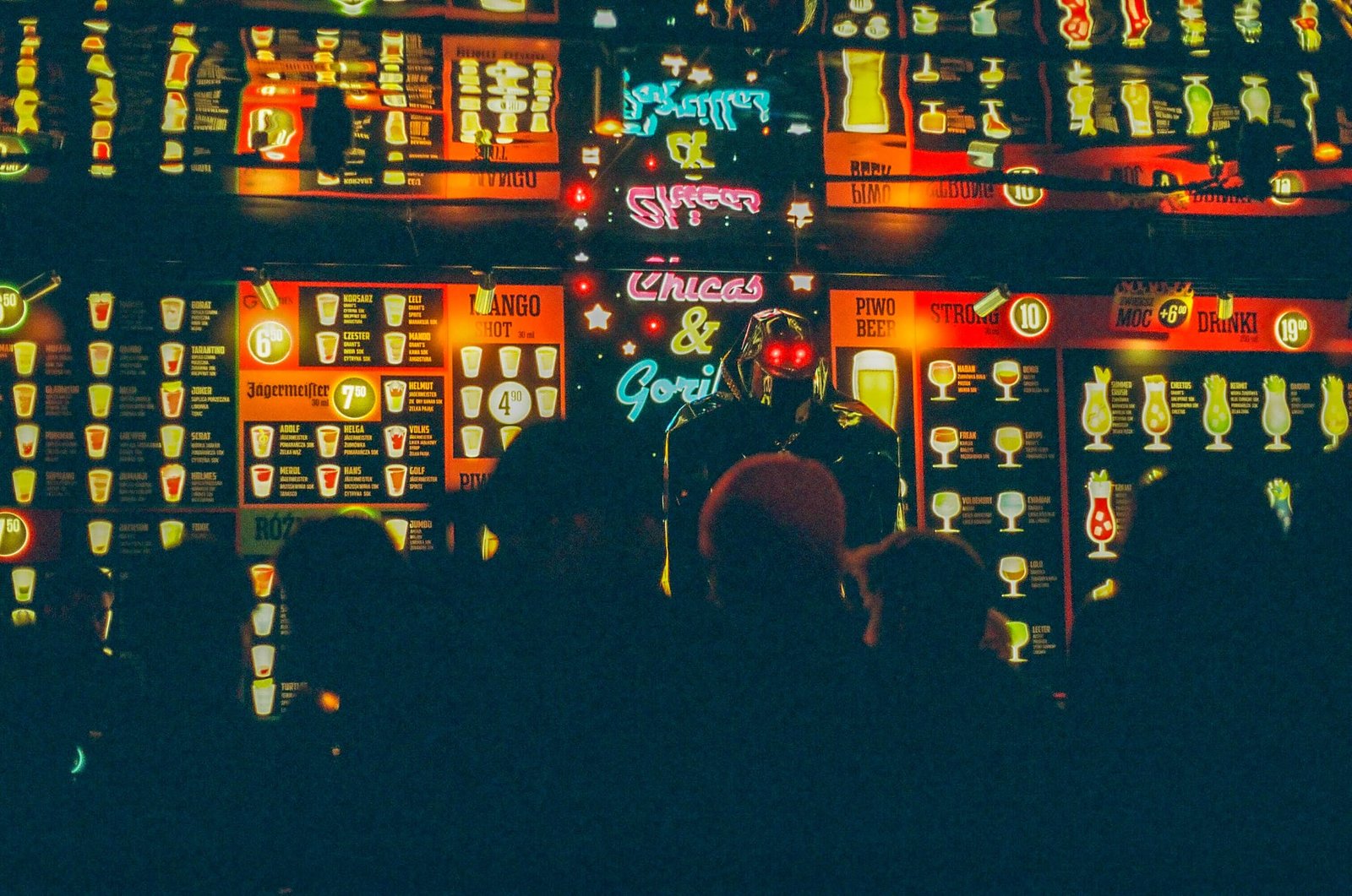 El bar Chicas & Gorillas cuenta con una gran variedad de cócteles y shots